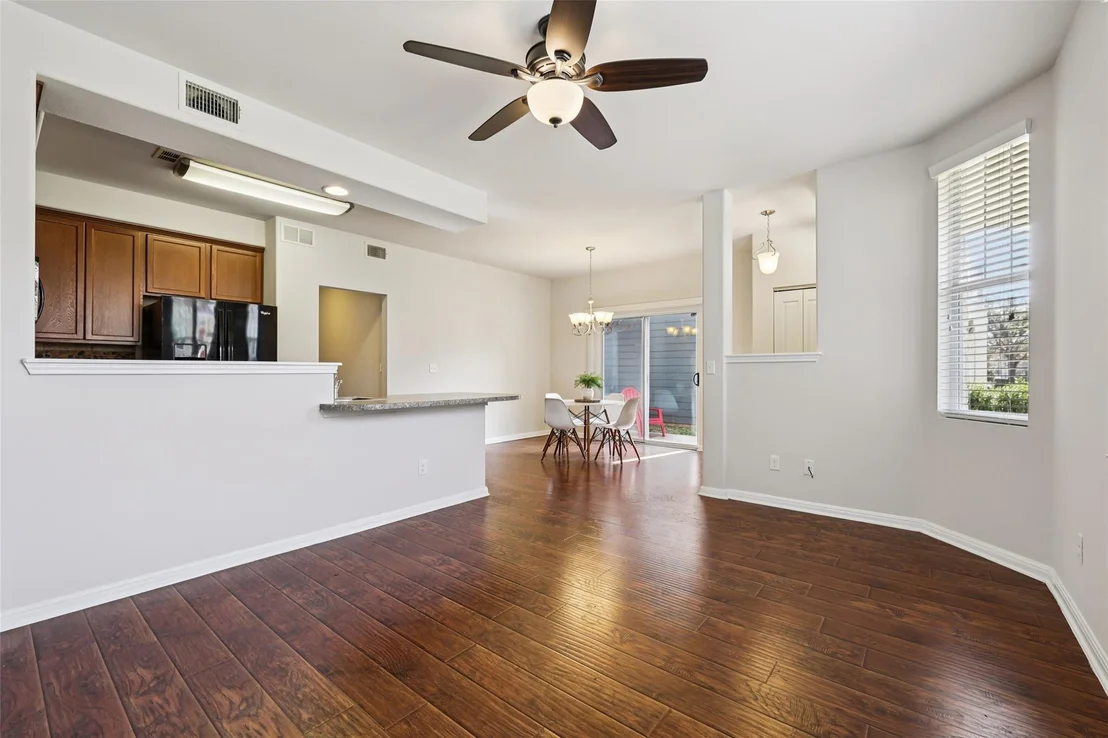 Photo of 1524 Sanders