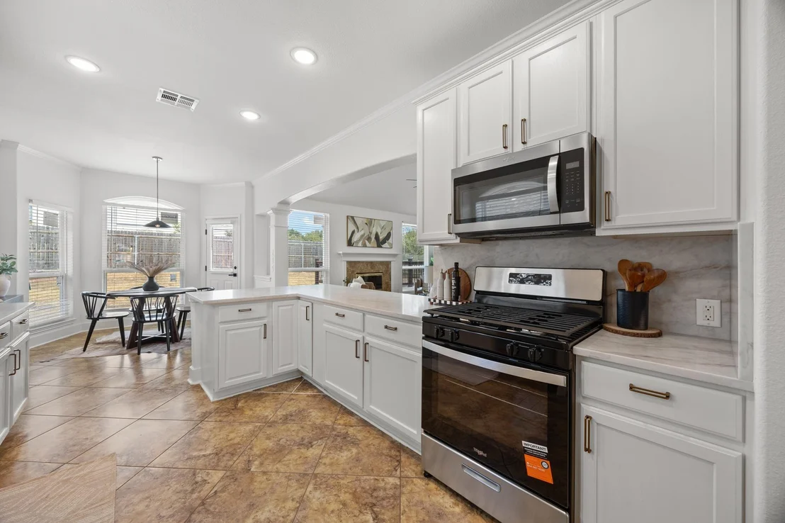 Photo of 1245 Lacey Oak LOOP