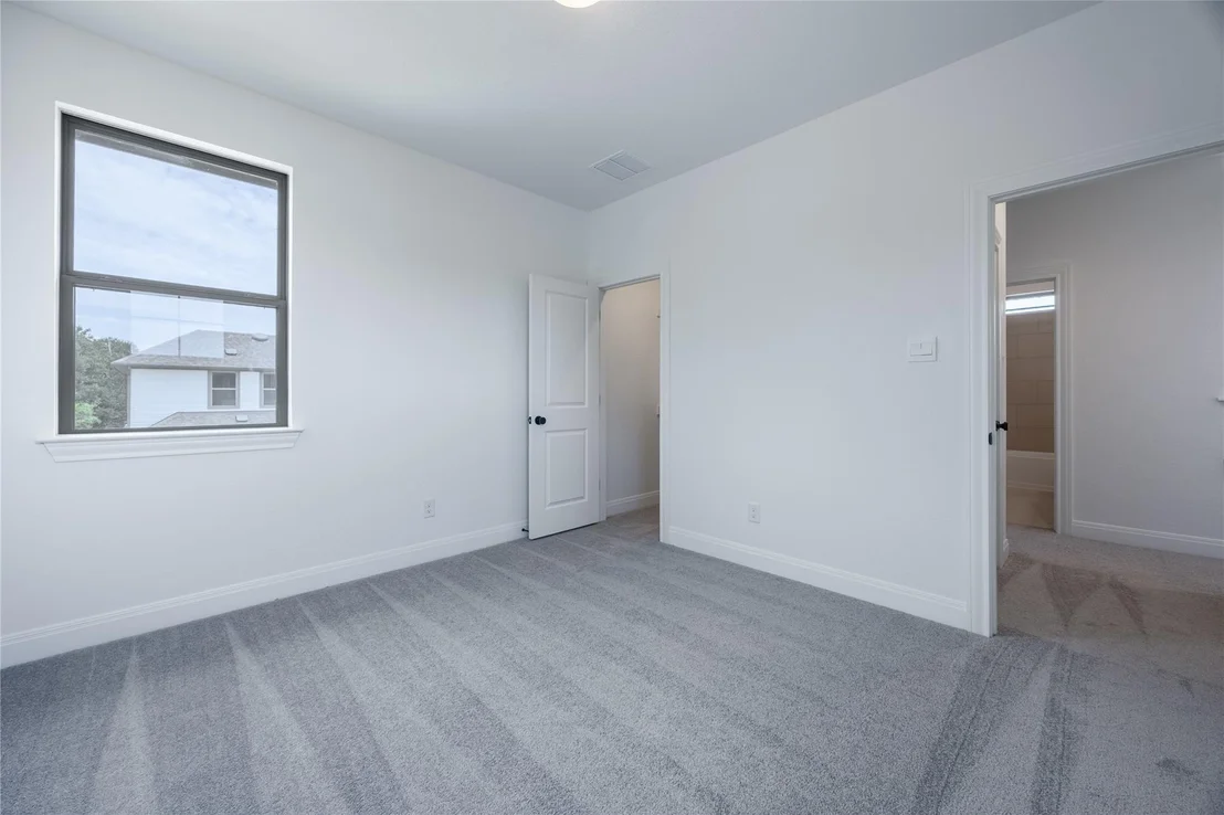 Photo of 324 Orleanian DR