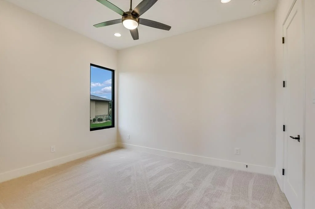 Photo of 2401 KAHALA SUNSET DR