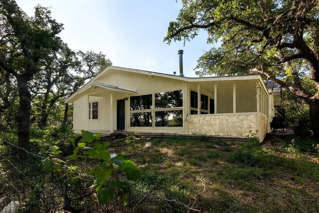 Photo of 435 Spangenberg RD