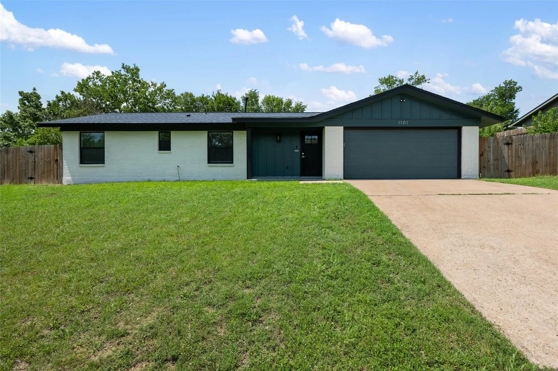 Photo of 1101 Floradale DR