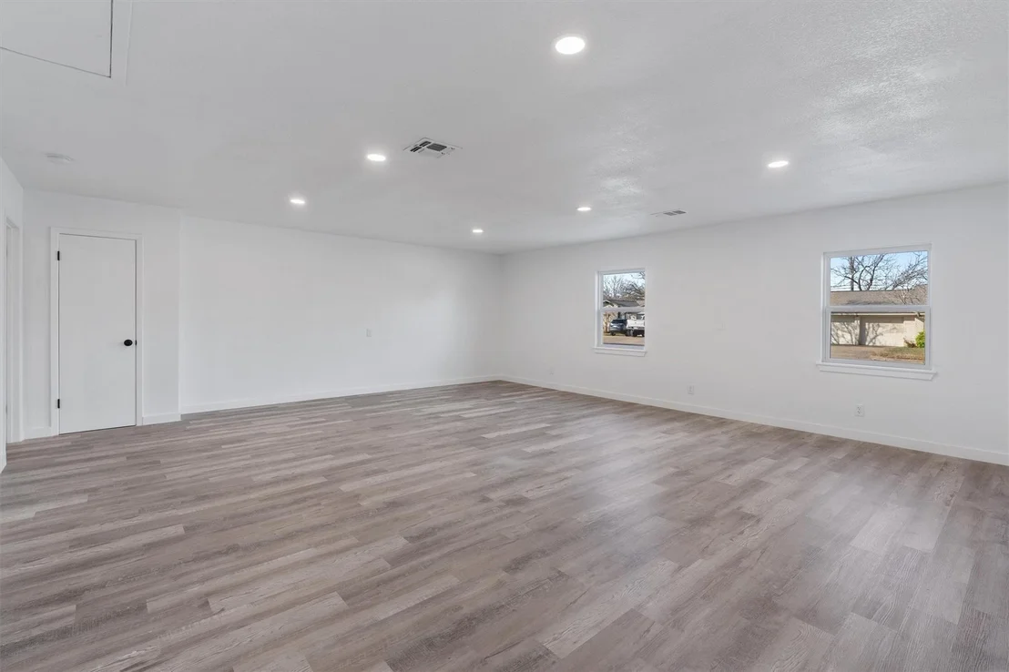 Photo of 1701 Deep Wood DR