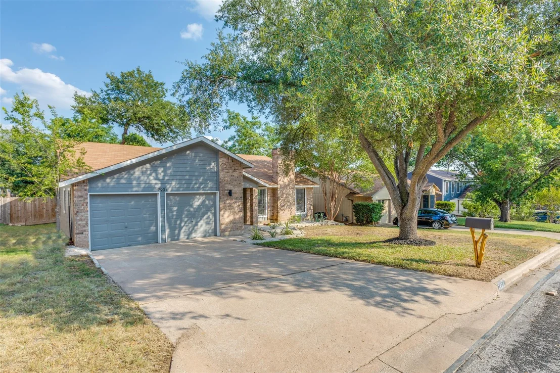 Photo of 7901 Keswick DR