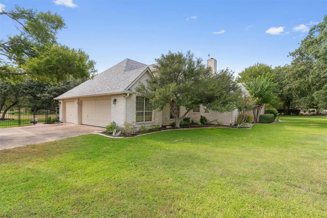 Photo of 101 Ten Oaks DR