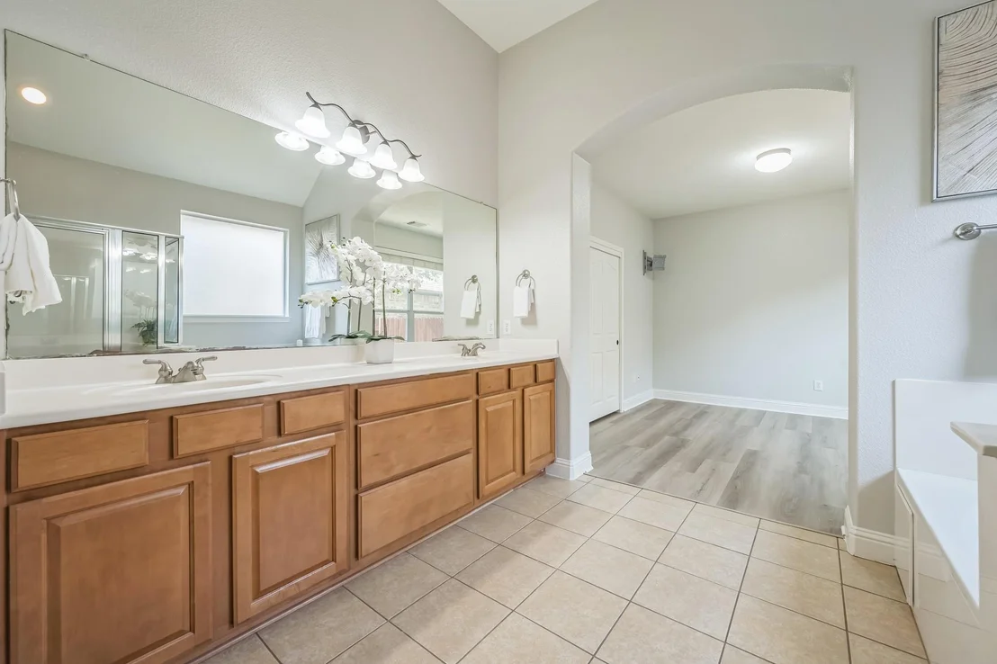 Photo of 112 McBride LN