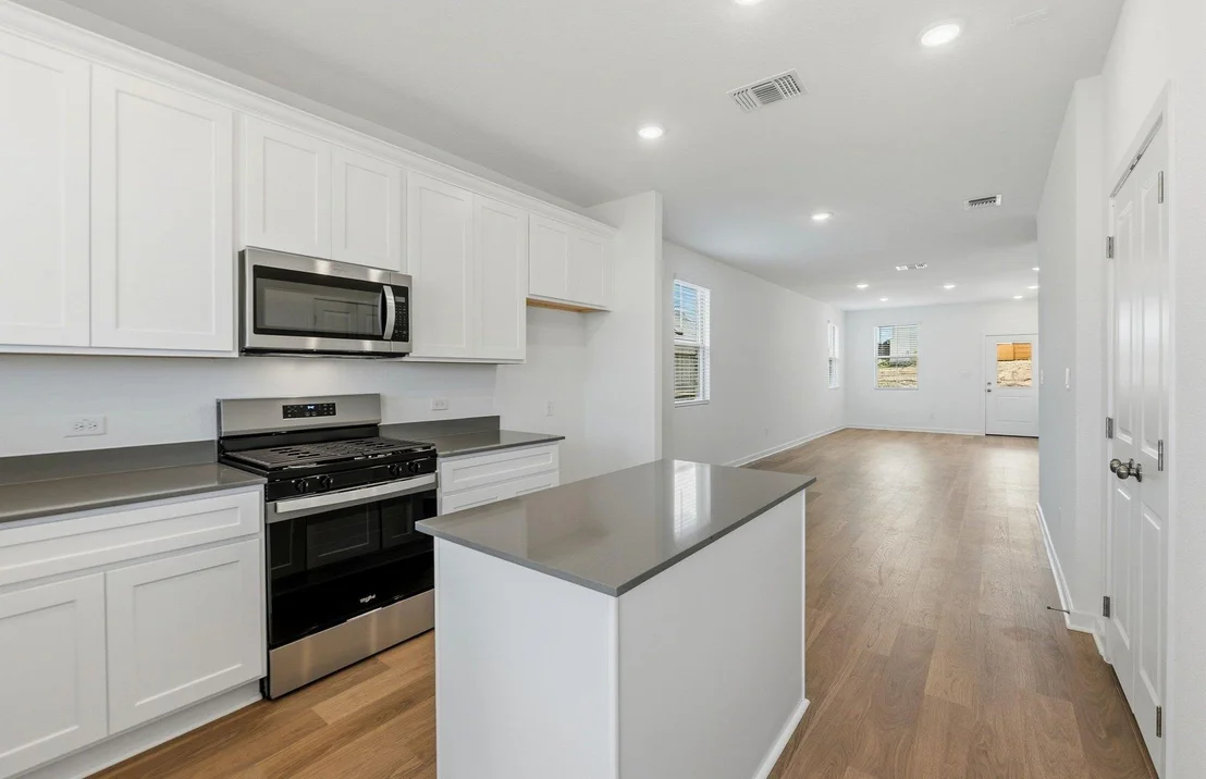 Photo of 108 Blackfoot Daisy PATH