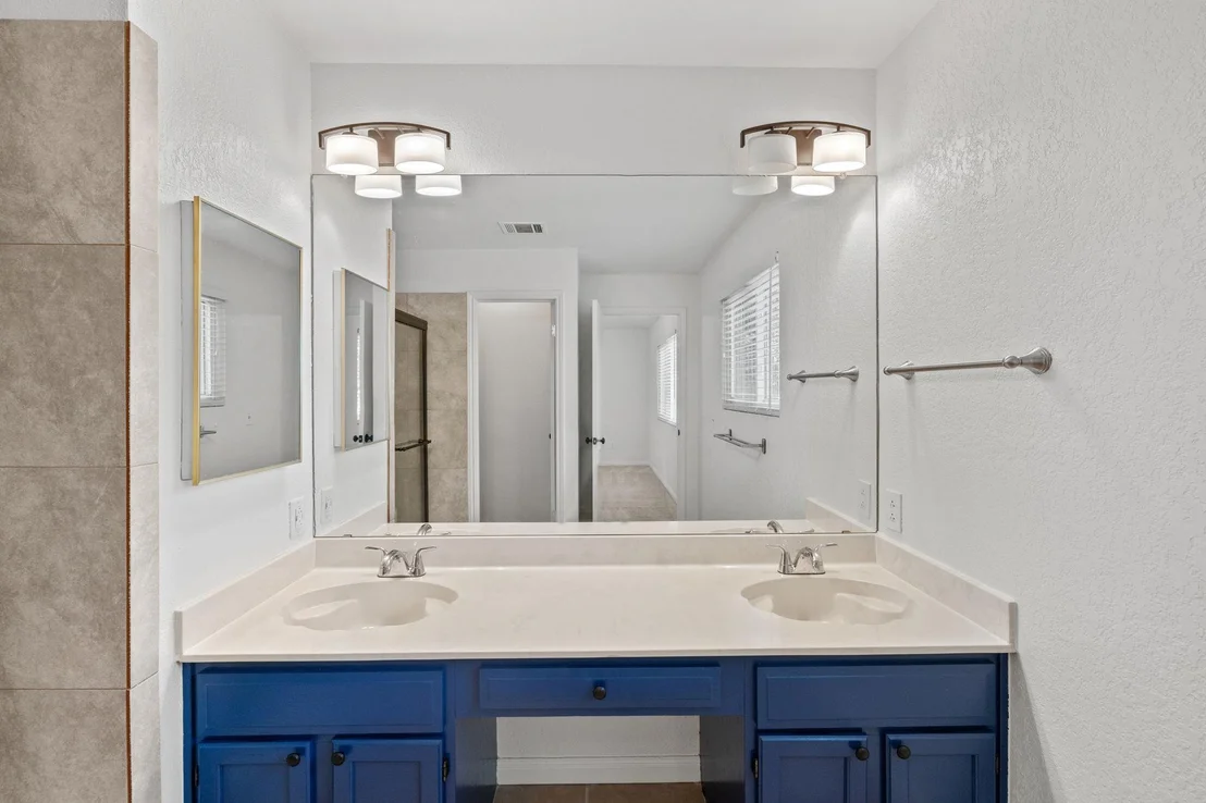 Photo of 11202 Holster CT