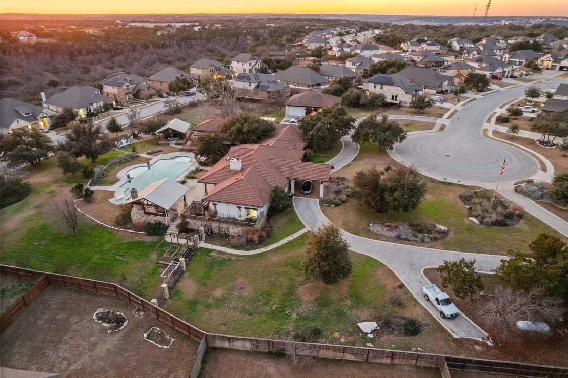 Photo of 1018 Valley View DR