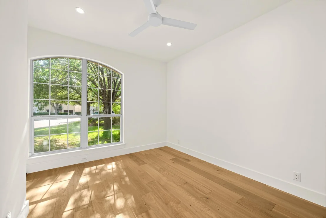 Photo of 2504 Sonoma CV