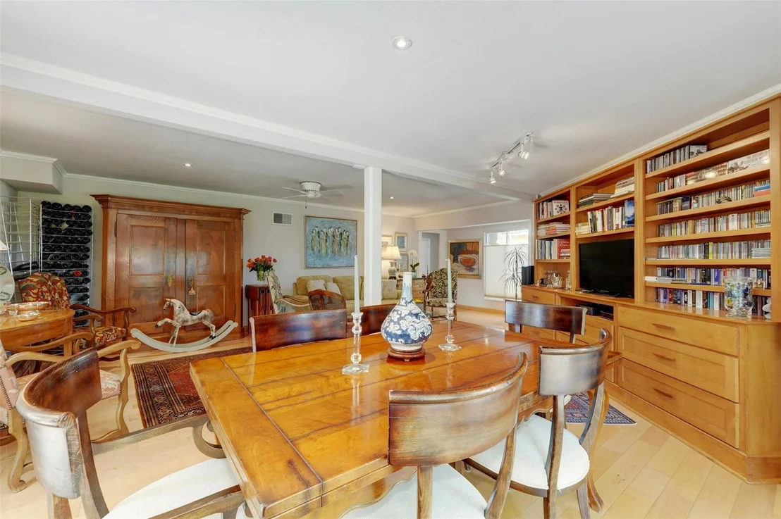 Photo of 1302 Berkshire DR