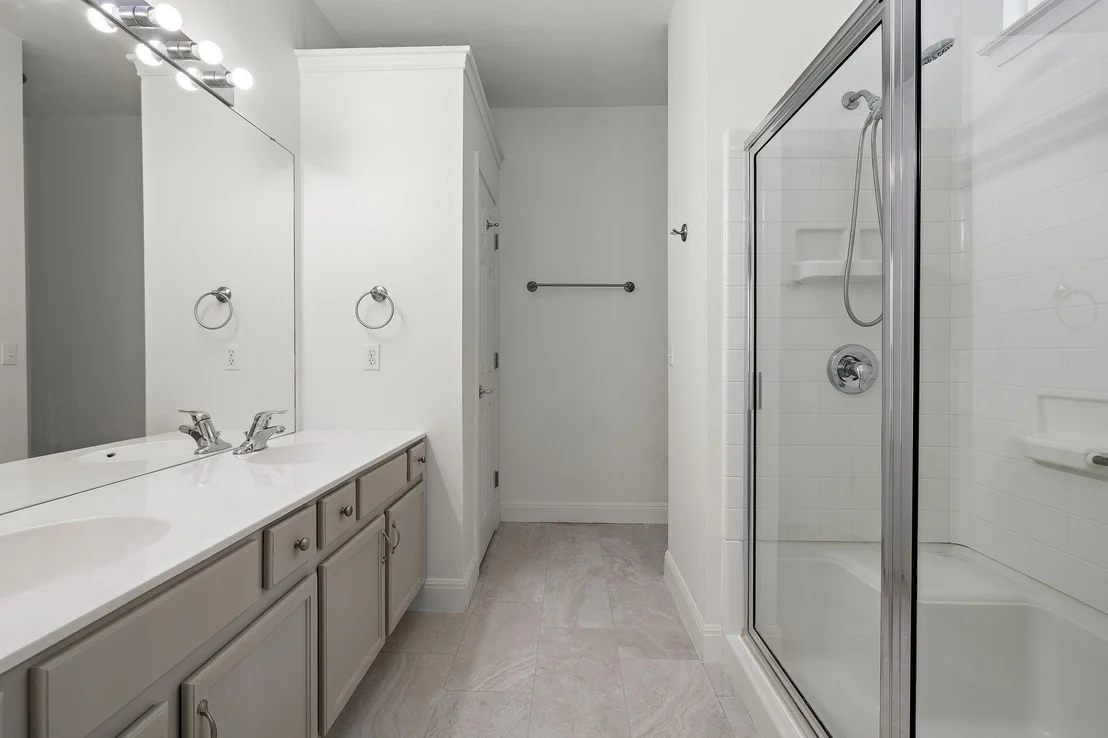 Photo of 210 Crockett LOOP