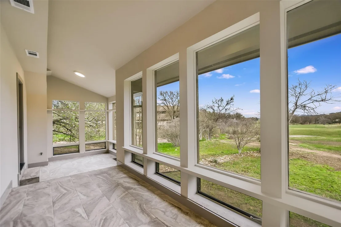 Photo of 2713 Aurora