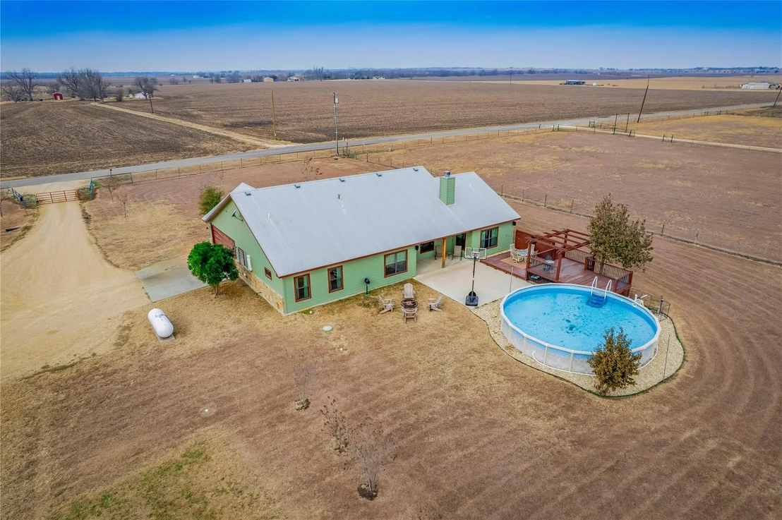 Photo of 877 County Road 455