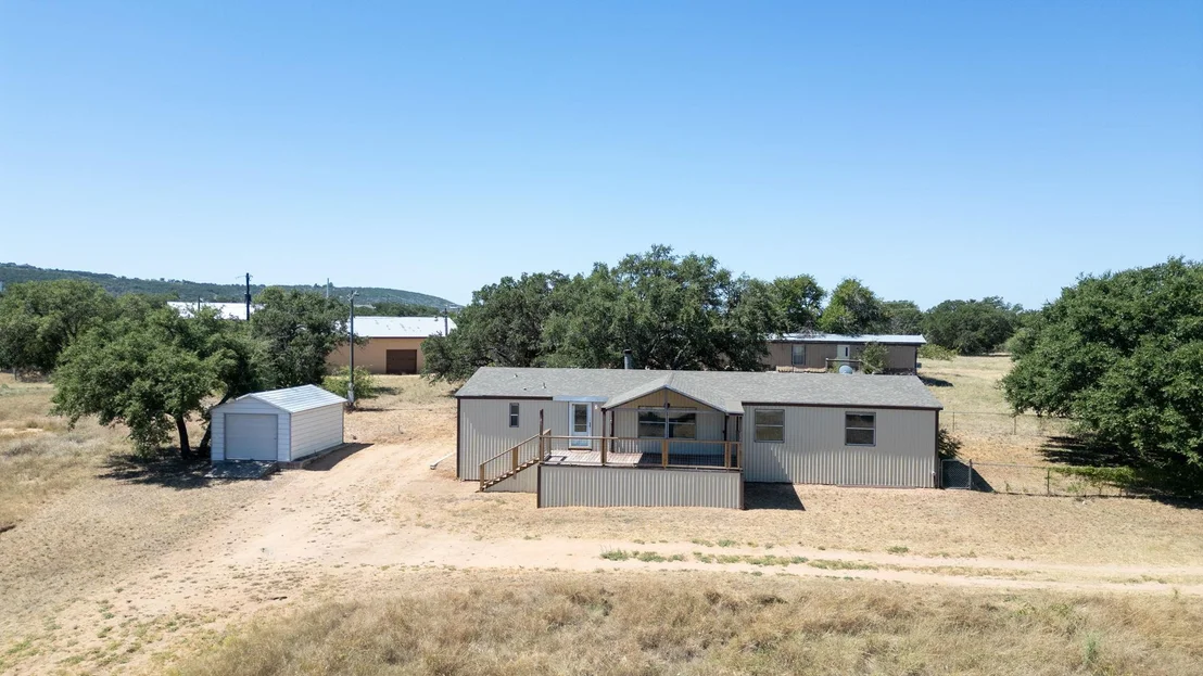 Photo of 821 Ranch Road 261