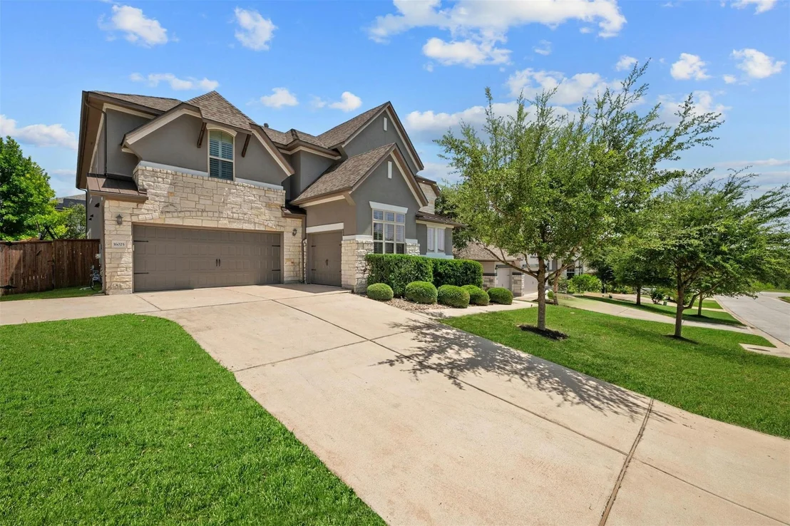 Photo of 16025 La Rosa DR