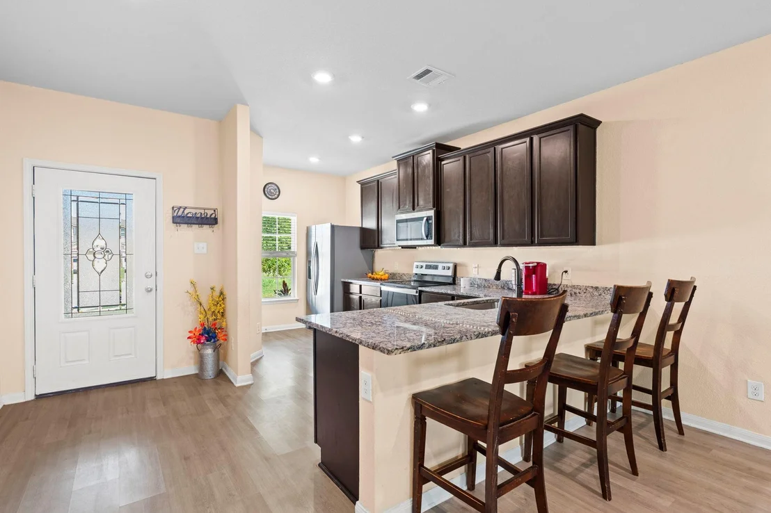 Photo of 1698 Violet LN