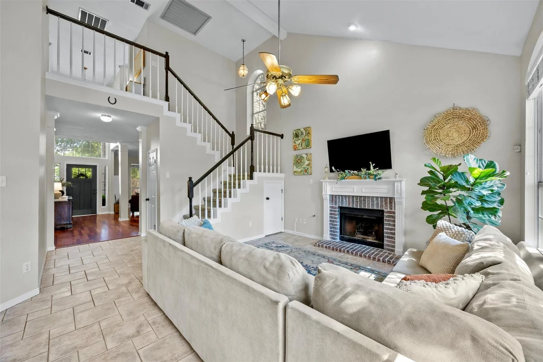Photo of 1214 Cardinal LN