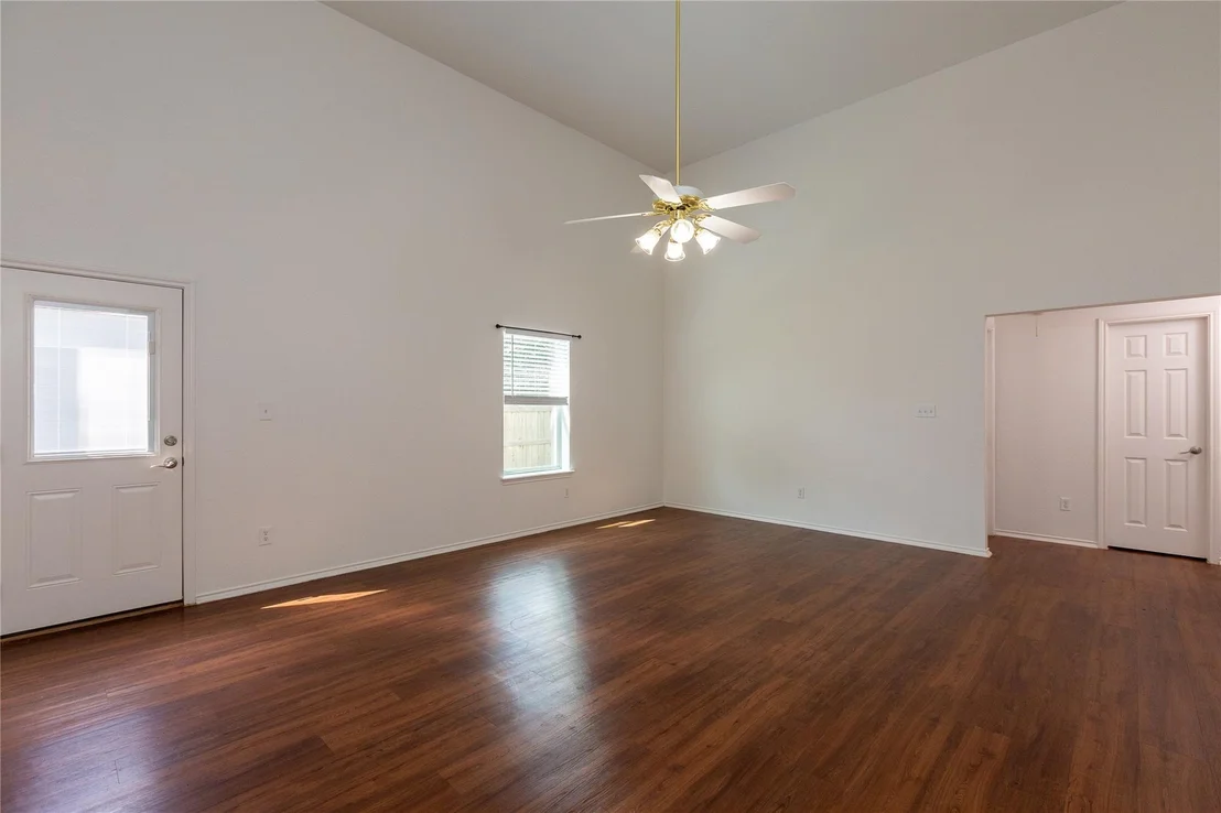 Photo of 2571 Georgian DR