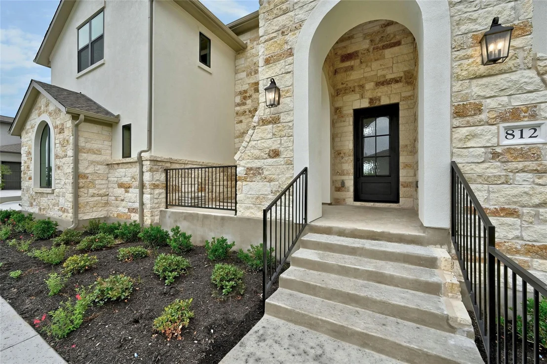 Photo of 812 Whitcomb WAY