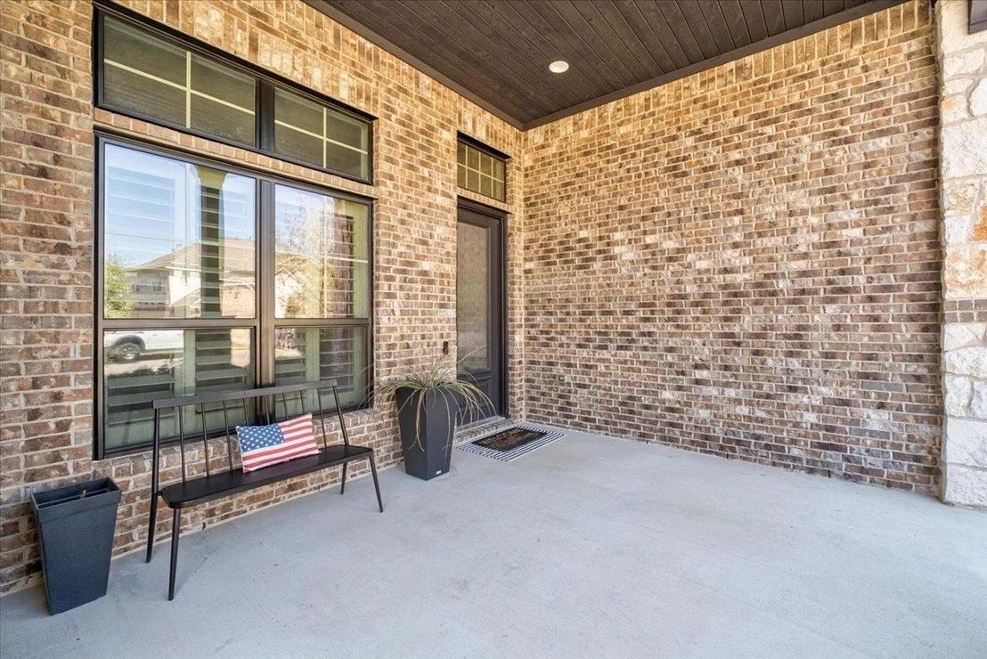 Photo of 596 Oyster Creek