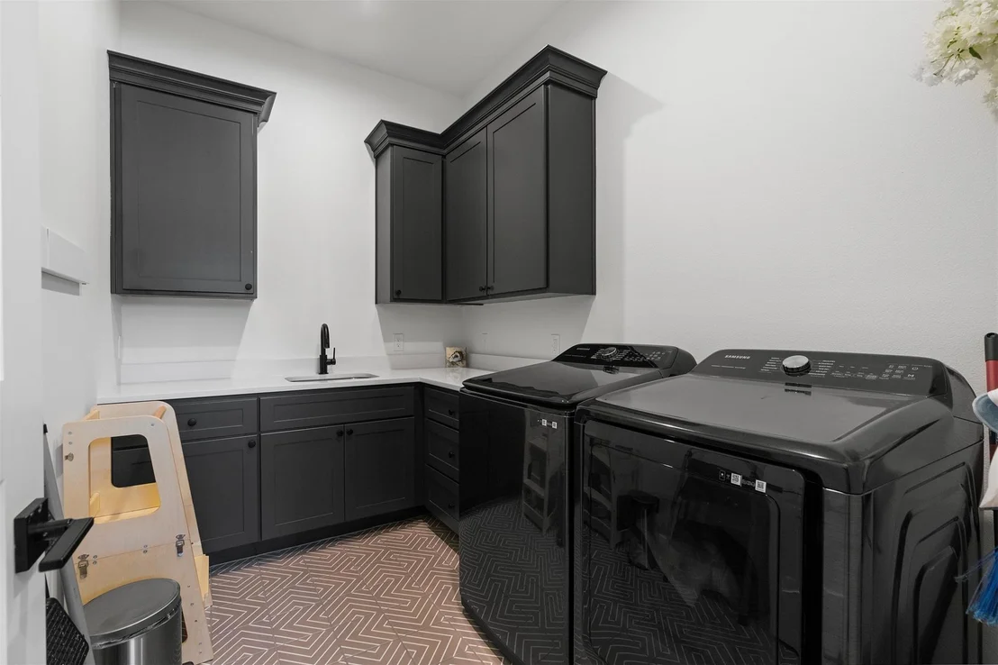 Photo of 336 Mae PT