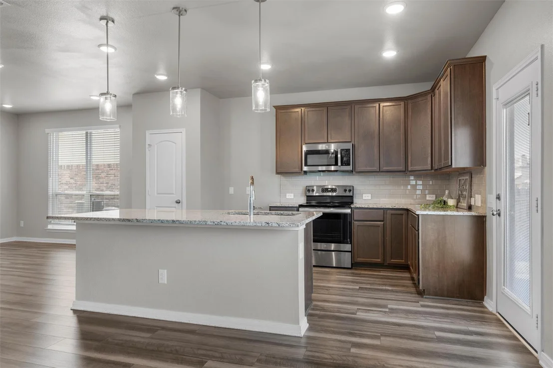 Photo of 905 Clanton CV
