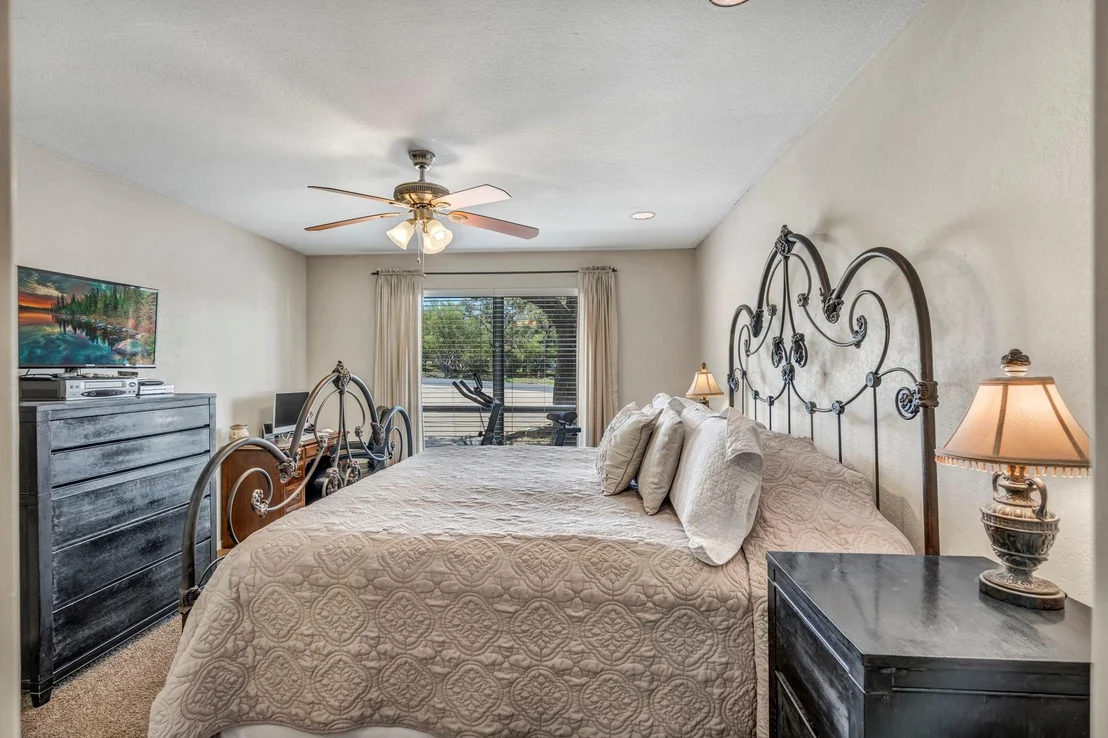 Photo of Unit 7 at 307 Crestview