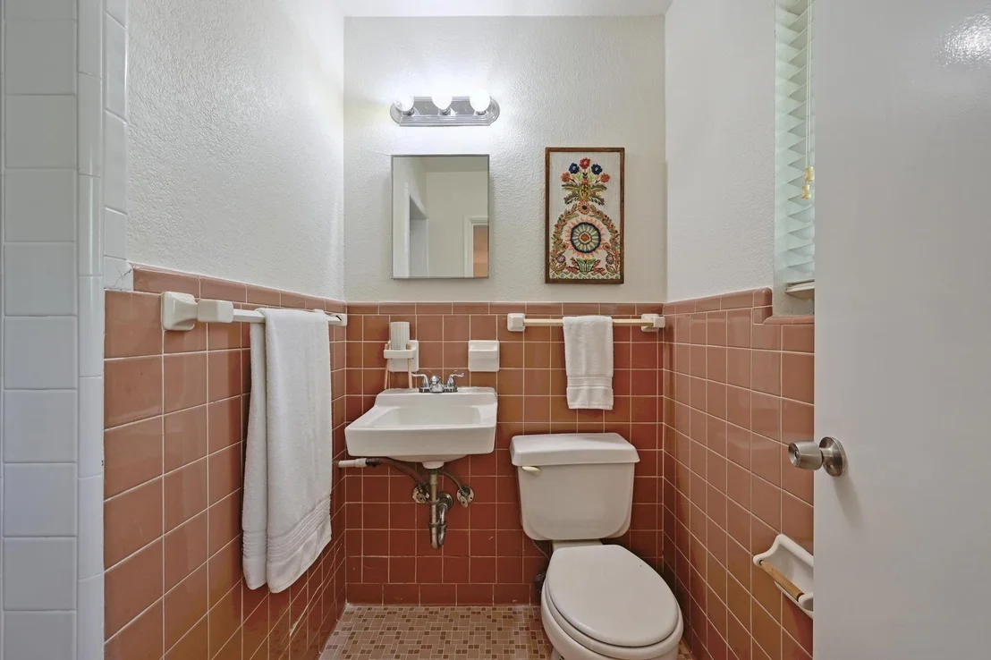 Photo of 1602 Chatham Ave