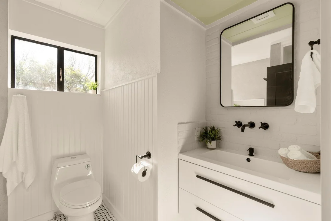 Photo of 5611 Joe Sayers Ave