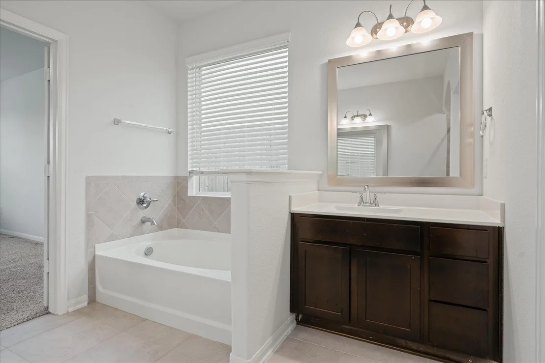 Photo of 423 Leadtree LOOP