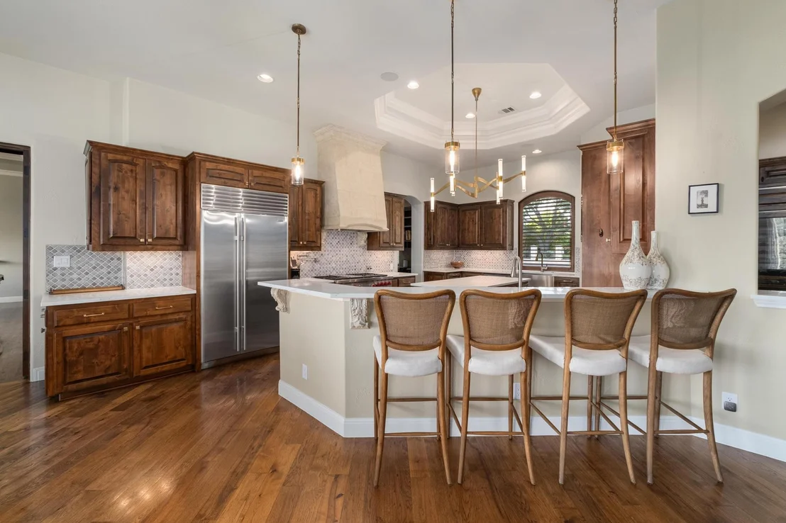 Photo of 16005 Chateau Ave