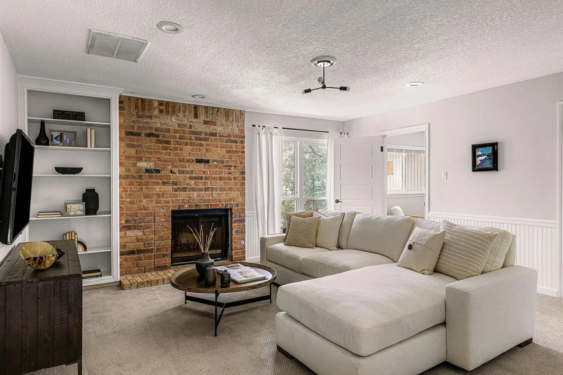 Photo of 1910 Holly Hill DR