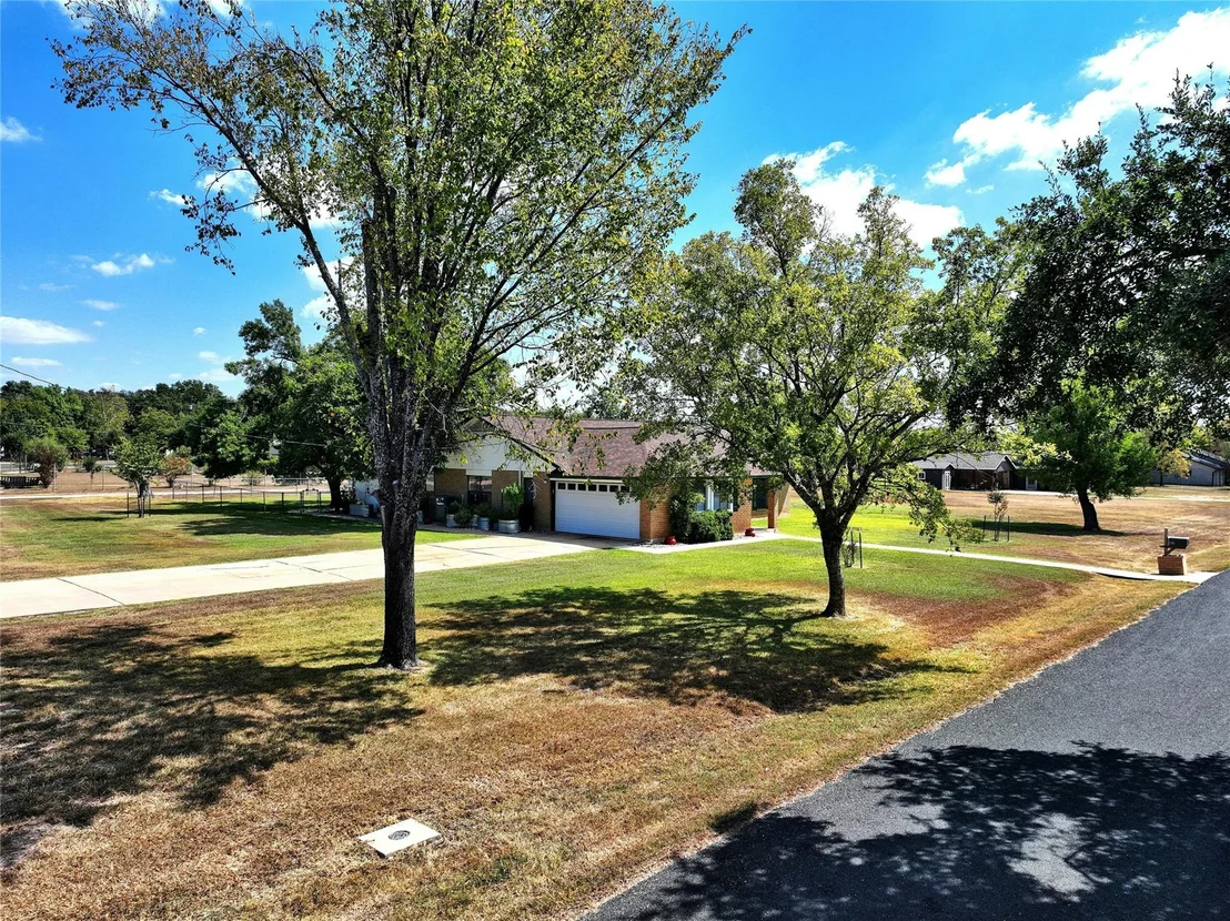 Photo of 1305 Brushy Bend DR