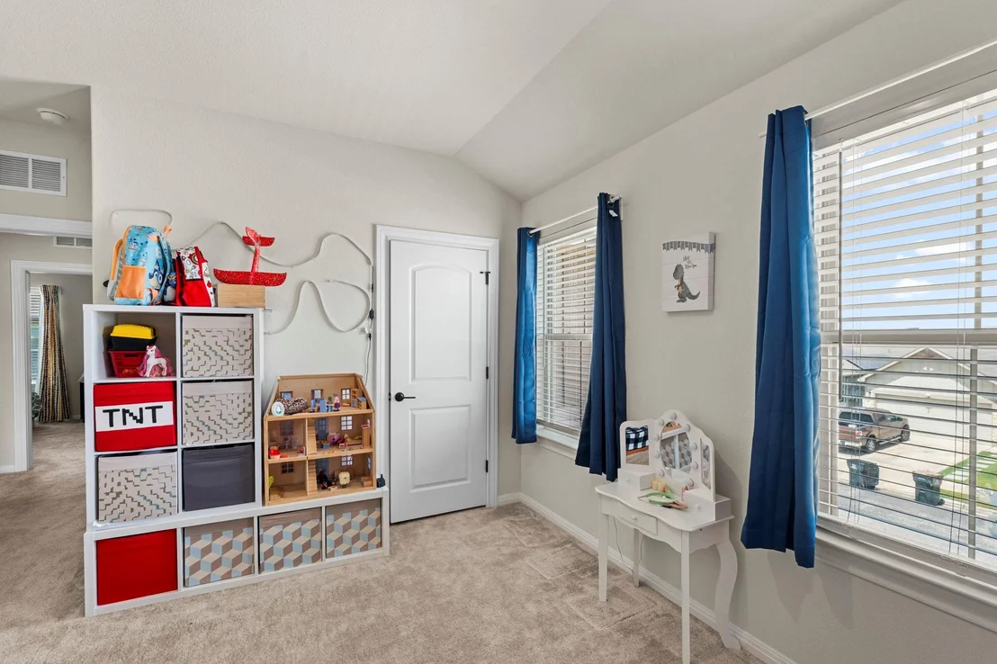 Photo of 548 Purple Heart DR