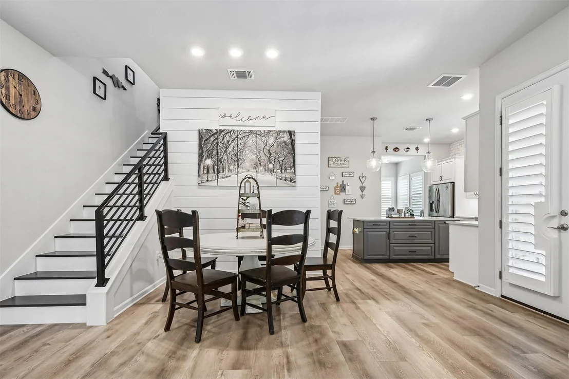 Photo of 13500 Leaton CV