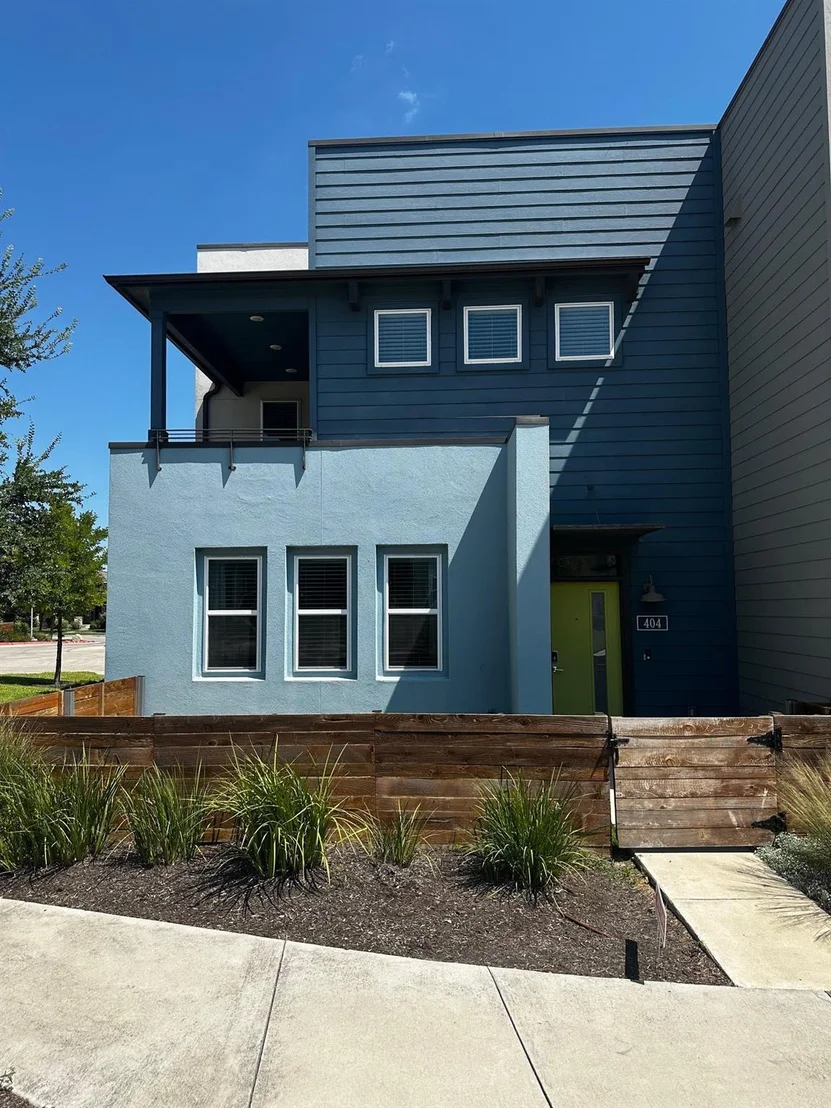 Photo of Unit 404 at 9015 Cattle Baron PATH