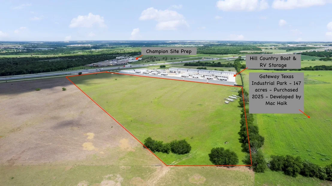 Photo of 6100 N Interstate 35 - 7 Acres