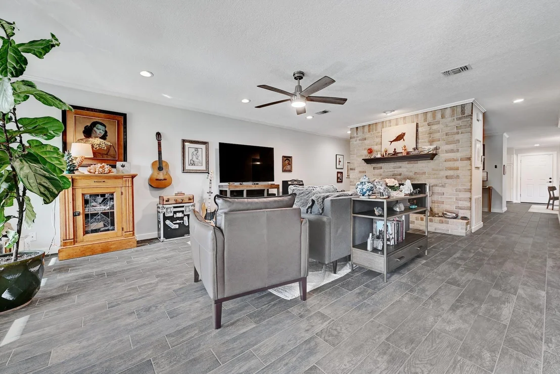 Photo of Unit C at 11133 Pinehurst DR