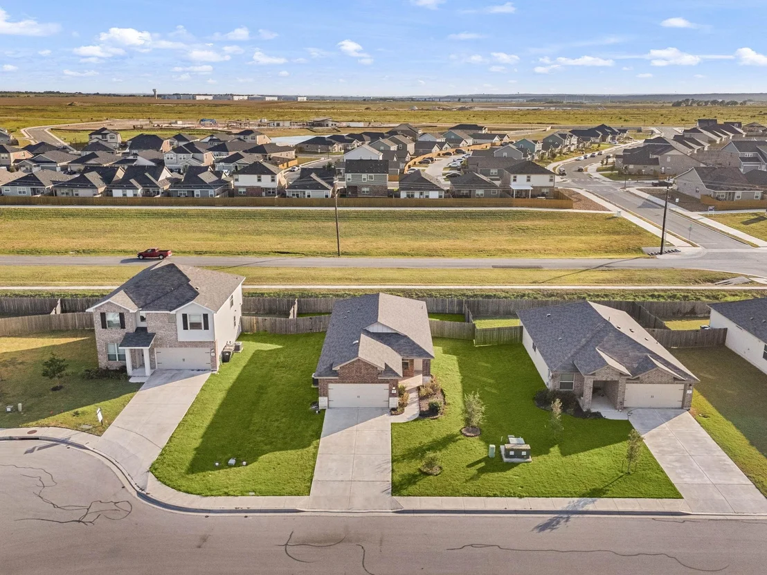 Photo of 302 Sunshine LN