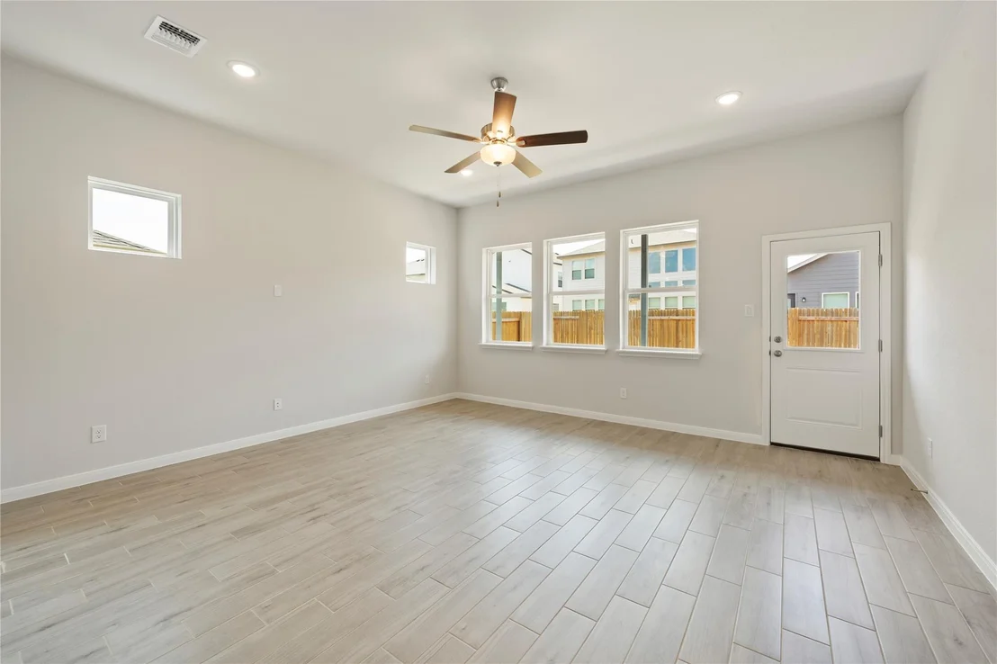 Photo of 332 Stellar Wind DR