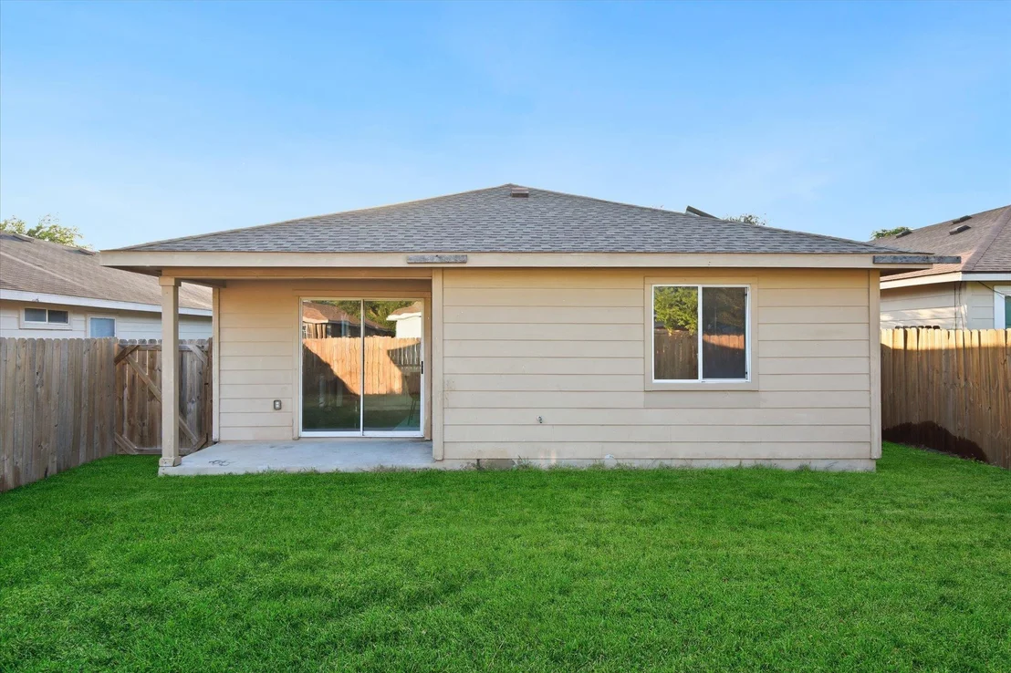 Photo of 5713 Las Alas TRL