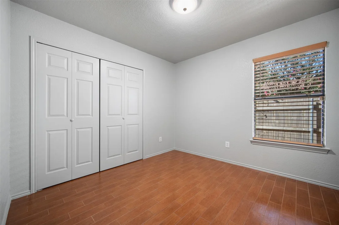 Photo of 5504 Alomar CV