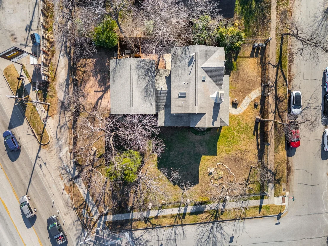 Photo of 2203 Lindell Ave