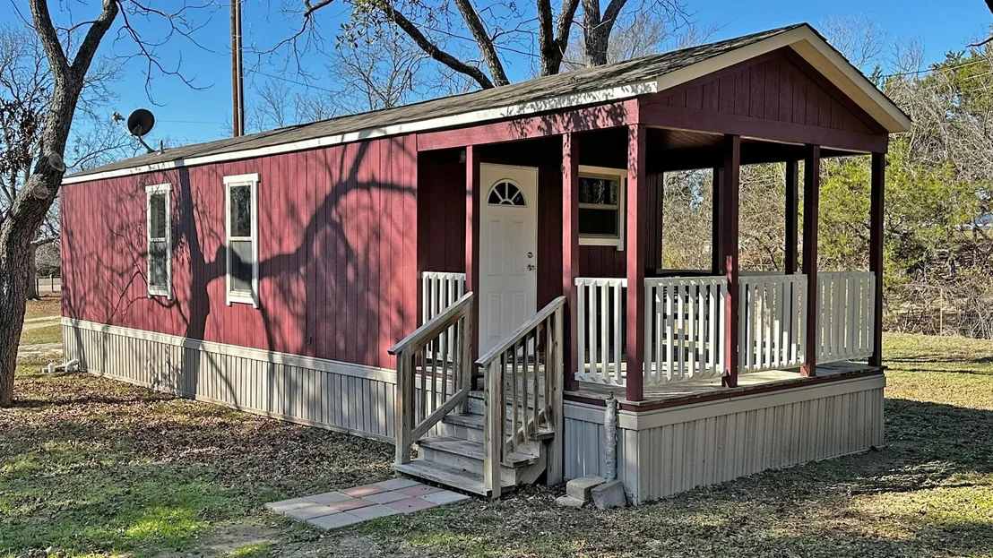 Photo of 190 Apache ST