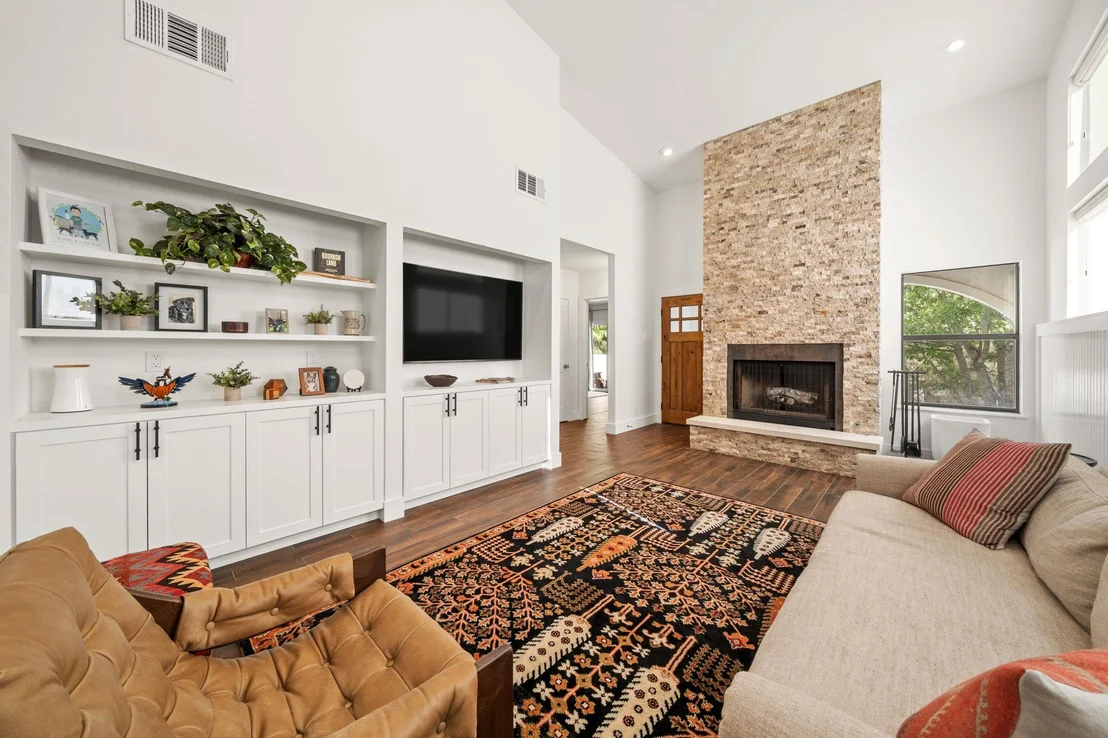 Photo of 811 Rutherford PL