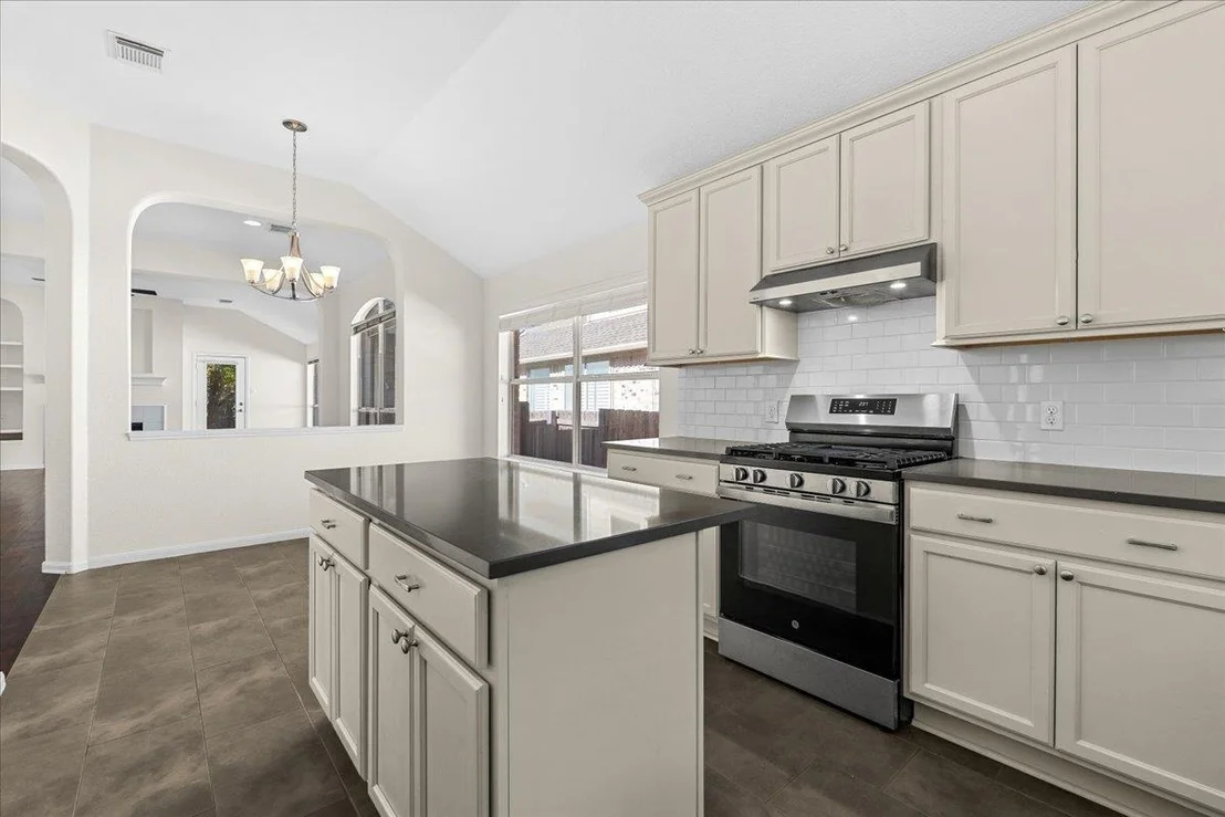 Photo of 13553 Anarosa LOOP