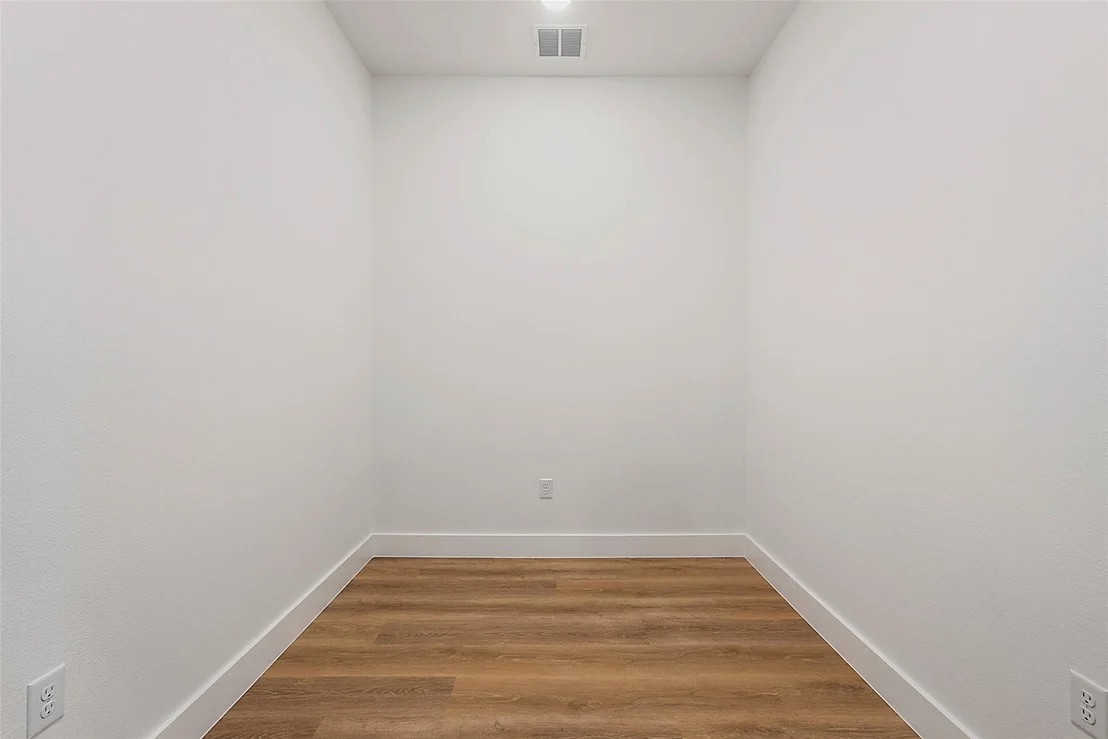 Photo of 353 Nene LN