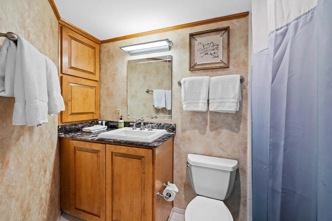 Photo of 413 Coventry RD