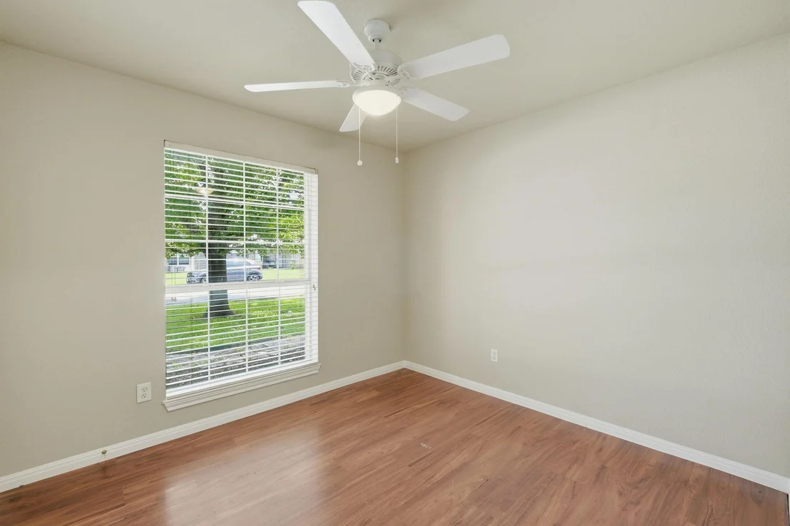 Photo of 3405 Crystal CIR